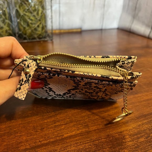 NWT - Sienna Mae Wallet - Picture 2 of 6